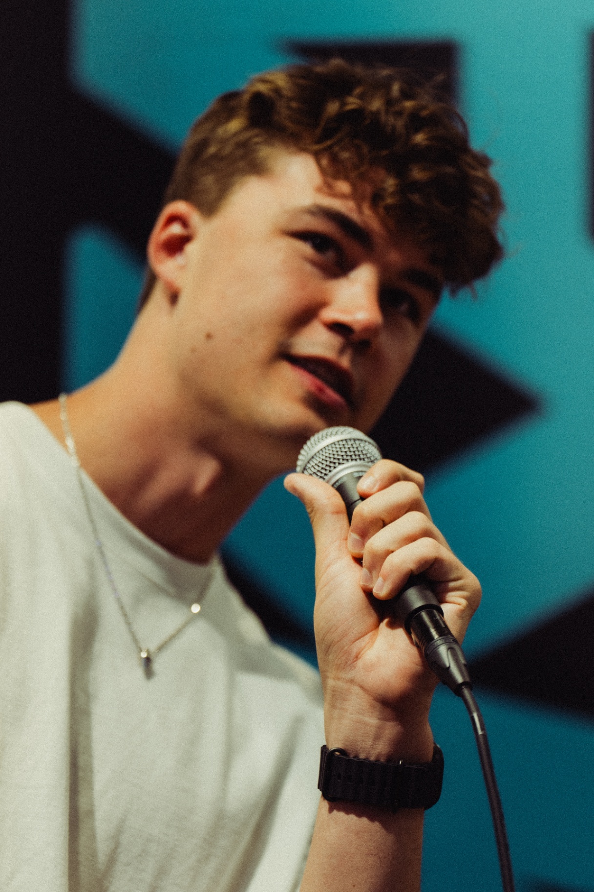 Dominic Schlueter recording an episode in-studio